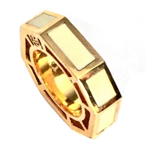 TORY BURCH • Rylan Enamel Logo Ring - Picture 5 of 7